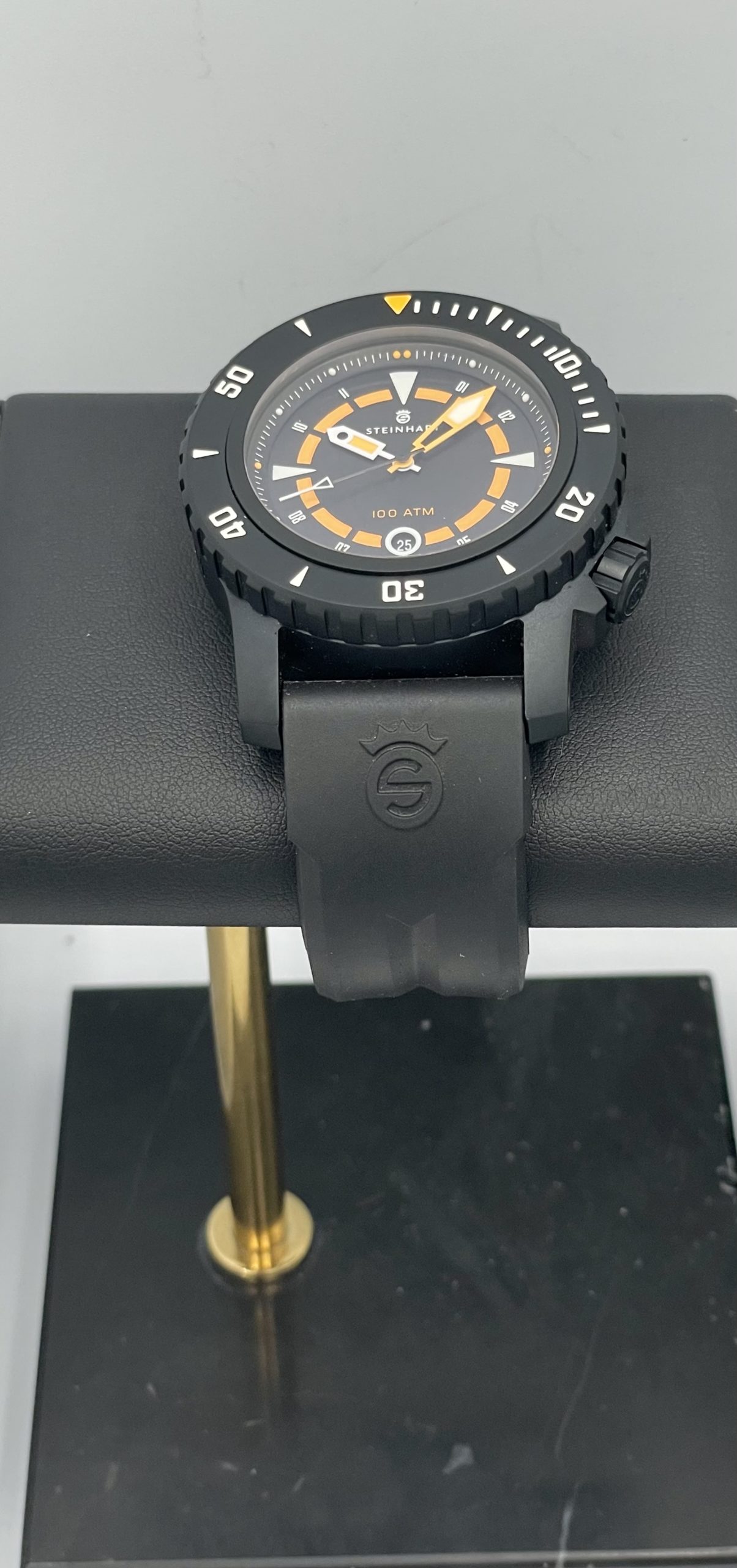 STEINHART ORIGINAL BLACK DLC STEEL TRITON 1000 1000M DIVER SWISS