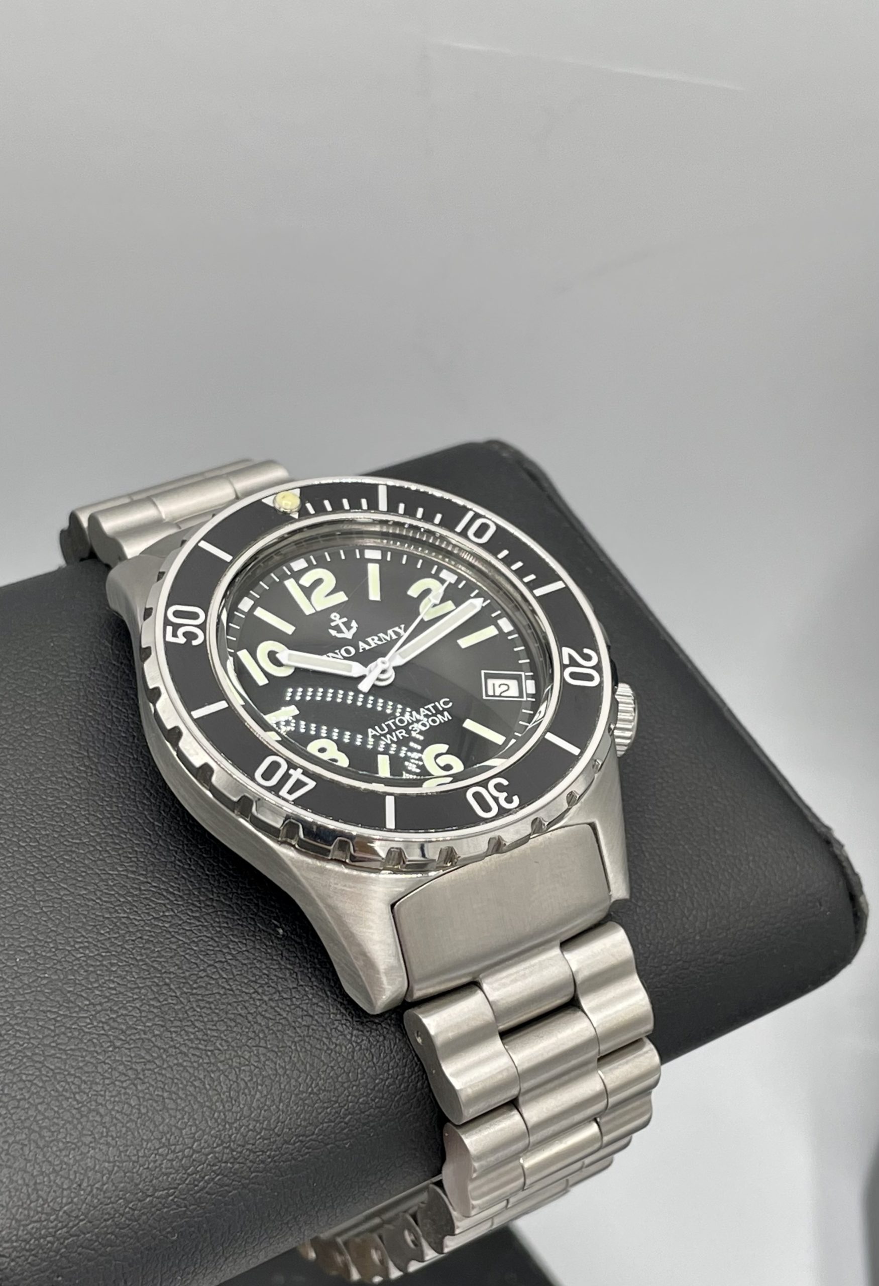 Zeno-Watch Basel Army Diver 300m Black Dial 40mm Swiss Automatic 