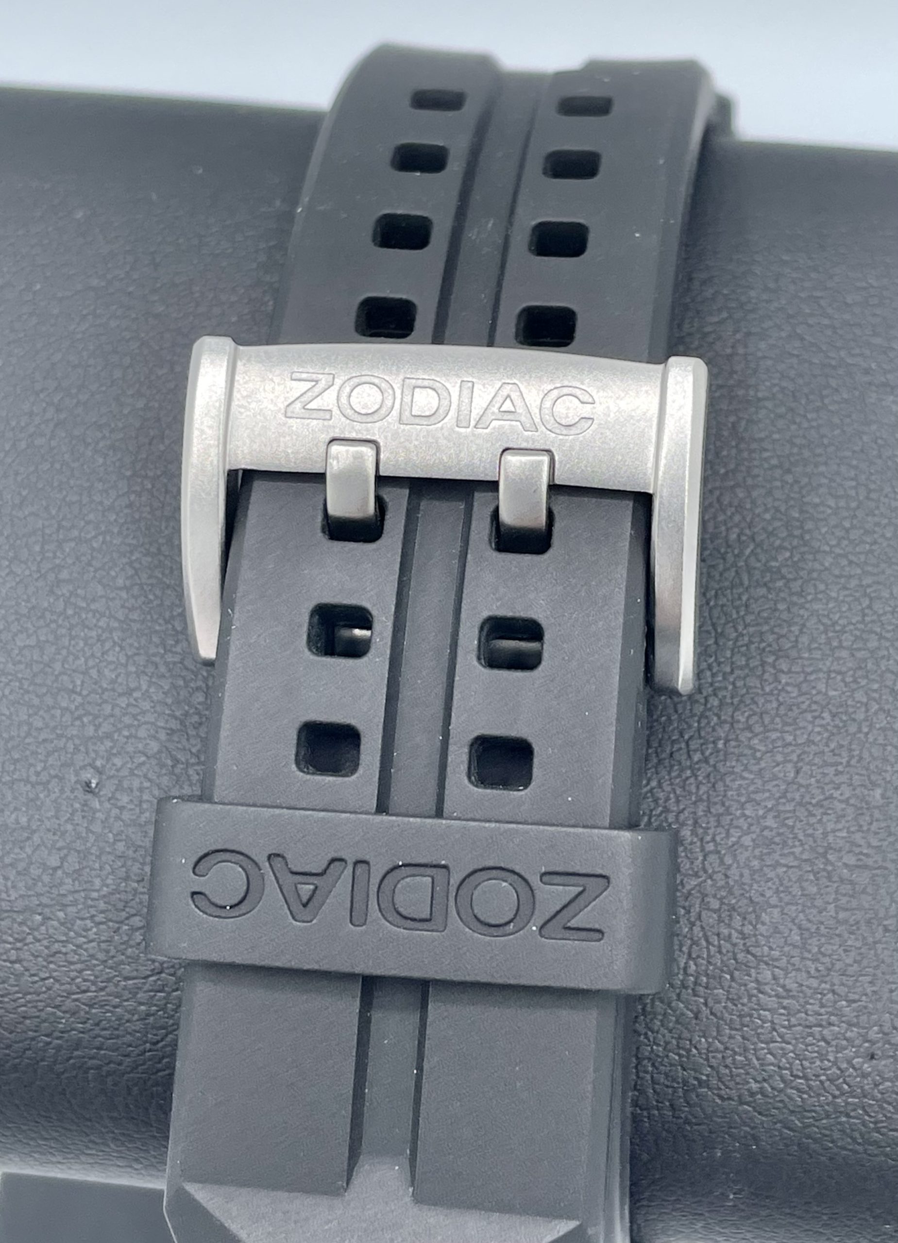 Zodiac ZMX 05 Black Orange Limited Edition 48mm Swiss Quartz