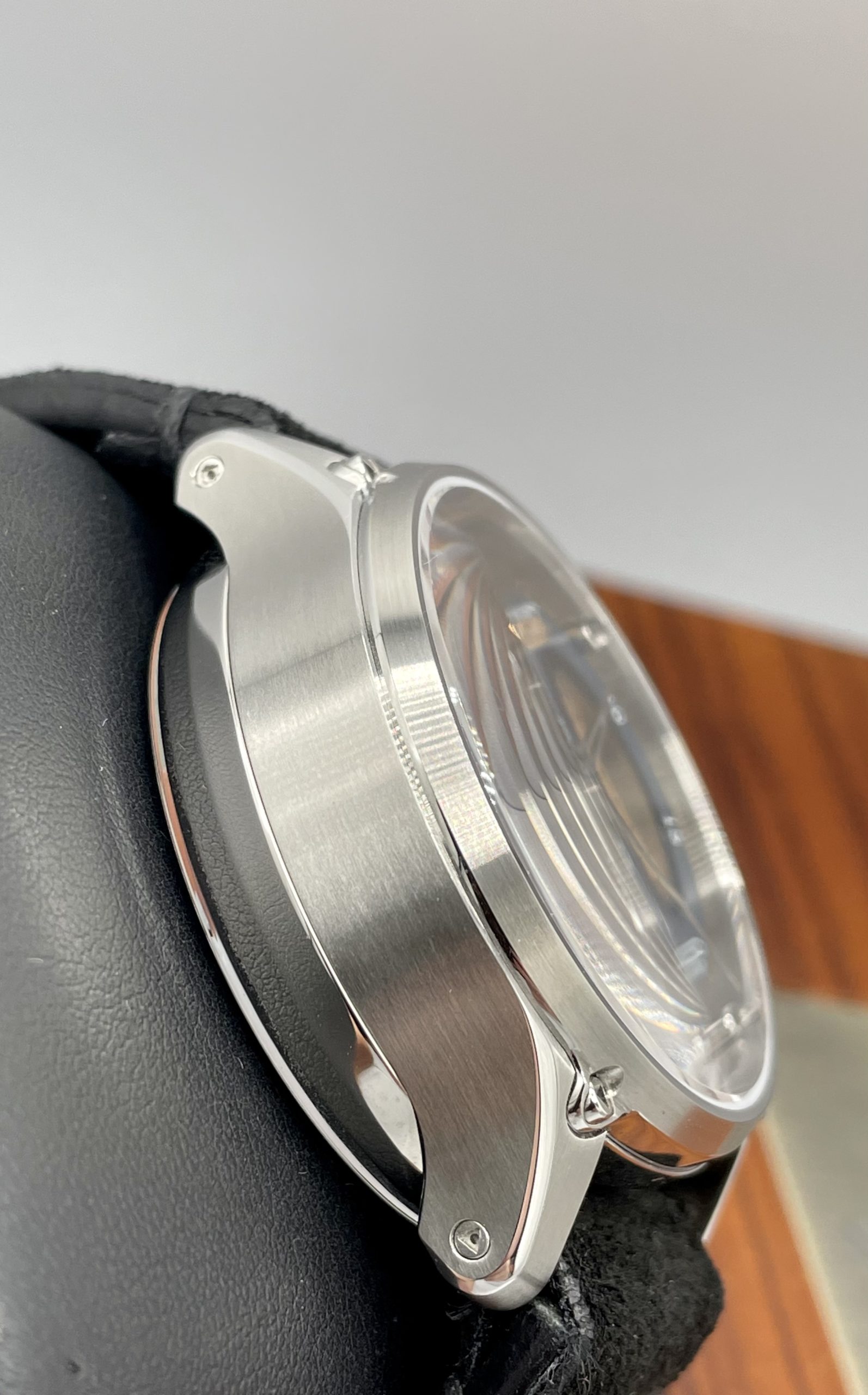 L. Kendall K7 Limited Edition Large Date Brown Mother Of Pearl