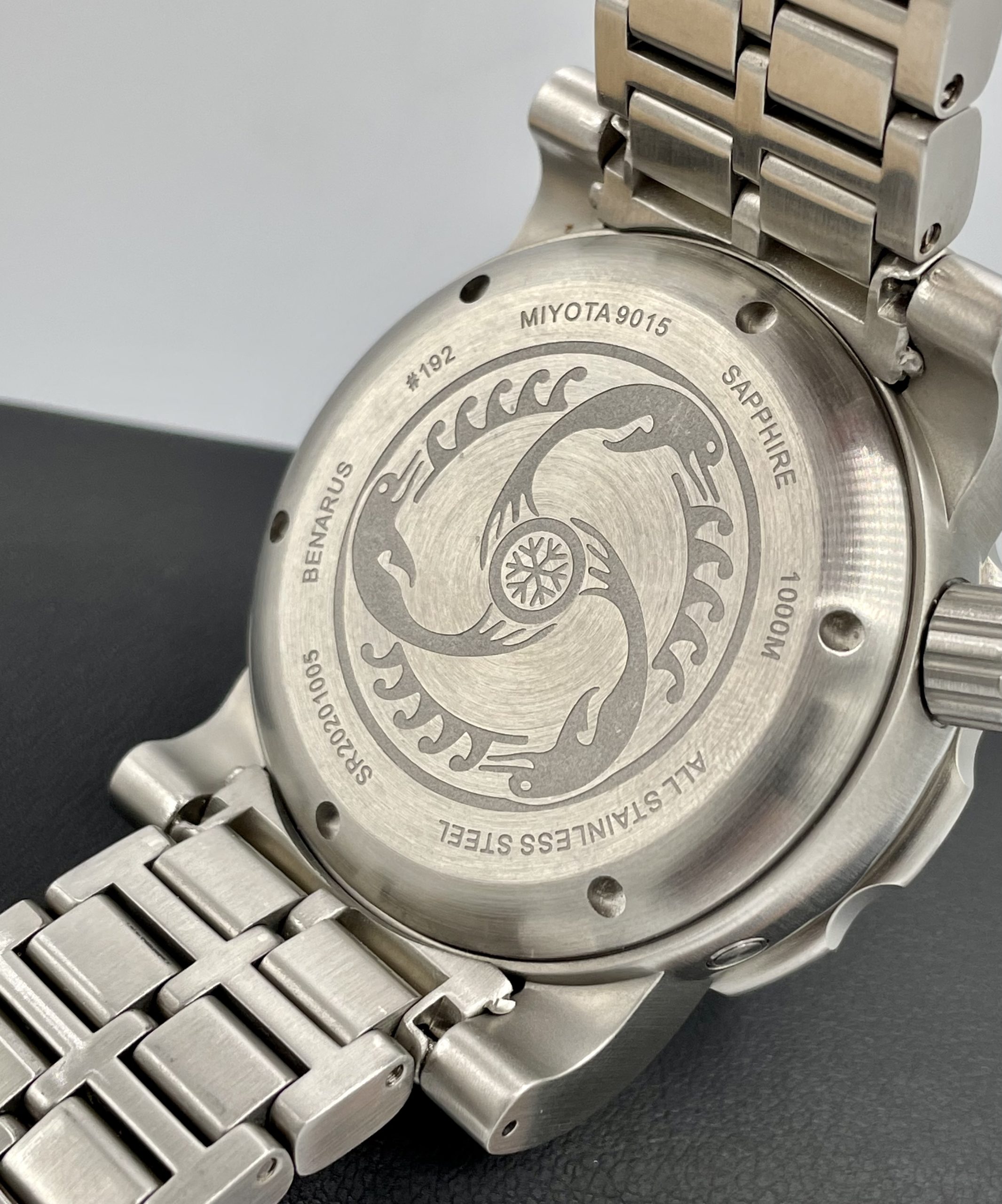 Benarus Mako White Dial Black Bezel 1000m Diver 45mm Automatic Brushed