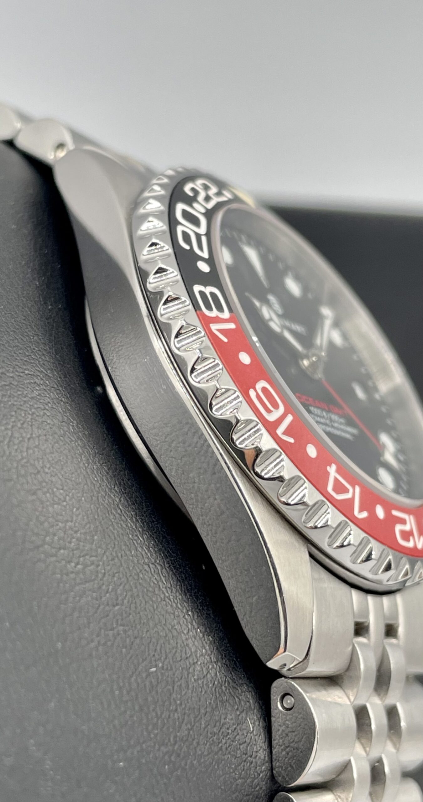 Steinhart Ocean 39 GMT Black/Red Ceramic No Cyclops Swiss