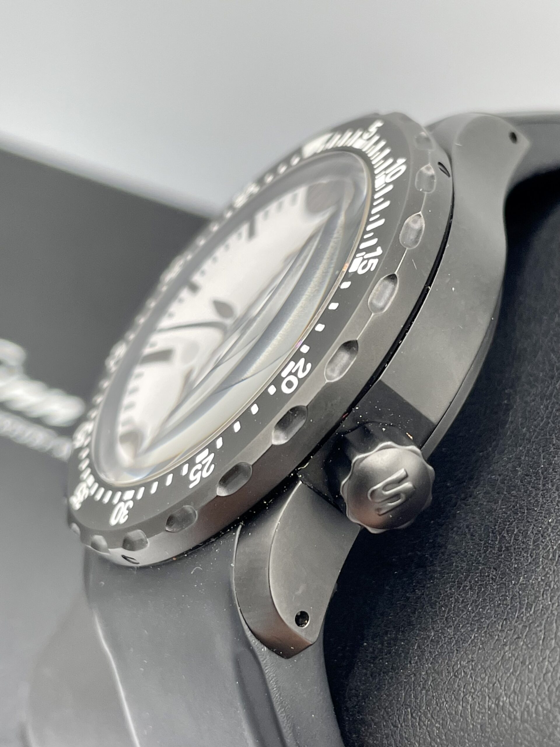 Sinn U2 W Limited Edition White Dial 150 Pieces 2000m Dive Swiss