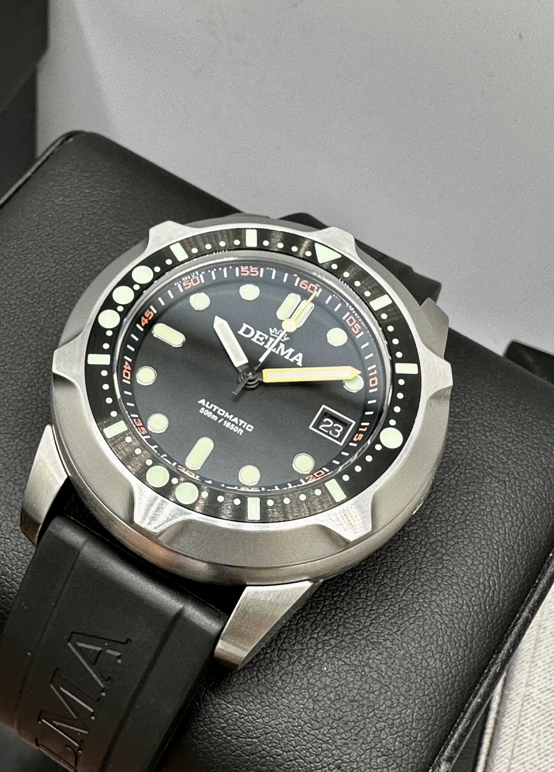 Delma Quattro 500m Diver Limited Edition 999 Pieces Swiss ETA