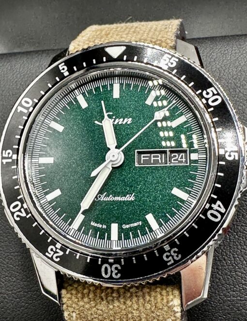 New SINN 104 St Sa MG 41mm Metallic Green Dial German Automatic Day Date 200m - Image 8