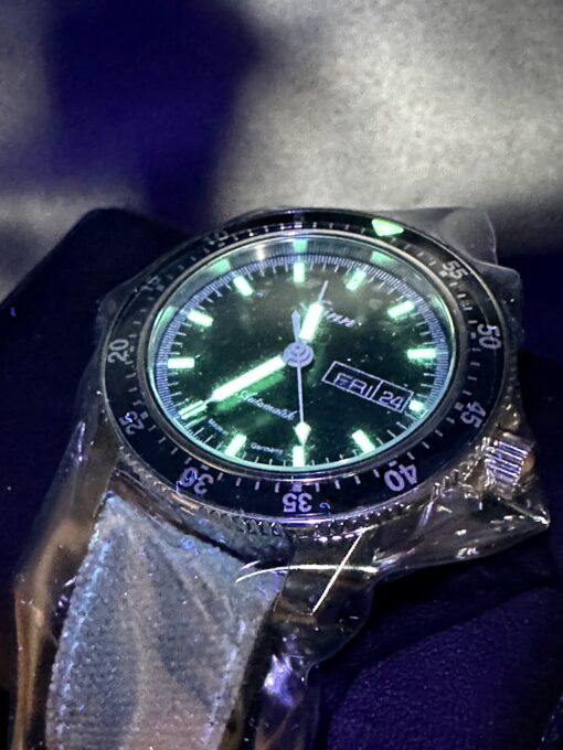 New SINN 104 St Sa MG 41mm Metallic Green Dial German Automatic Day Date 200m - Image 12