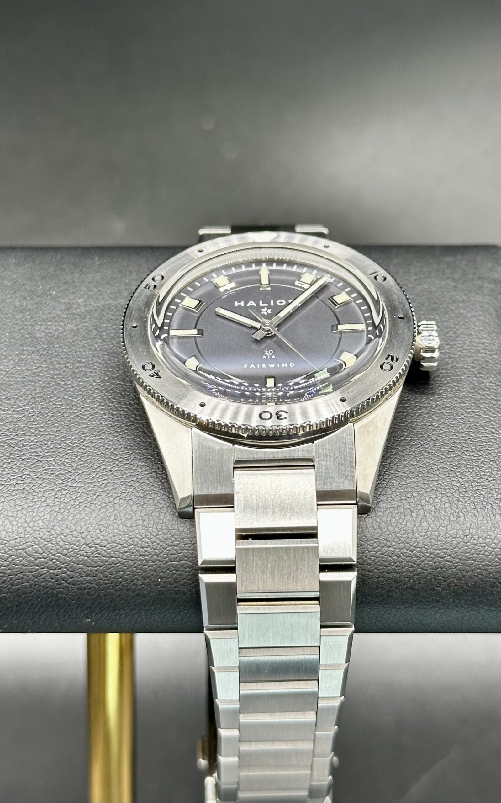 Halios Fairwind Series 1 Swiss Automatic 39mm Bathyal Blue Dial