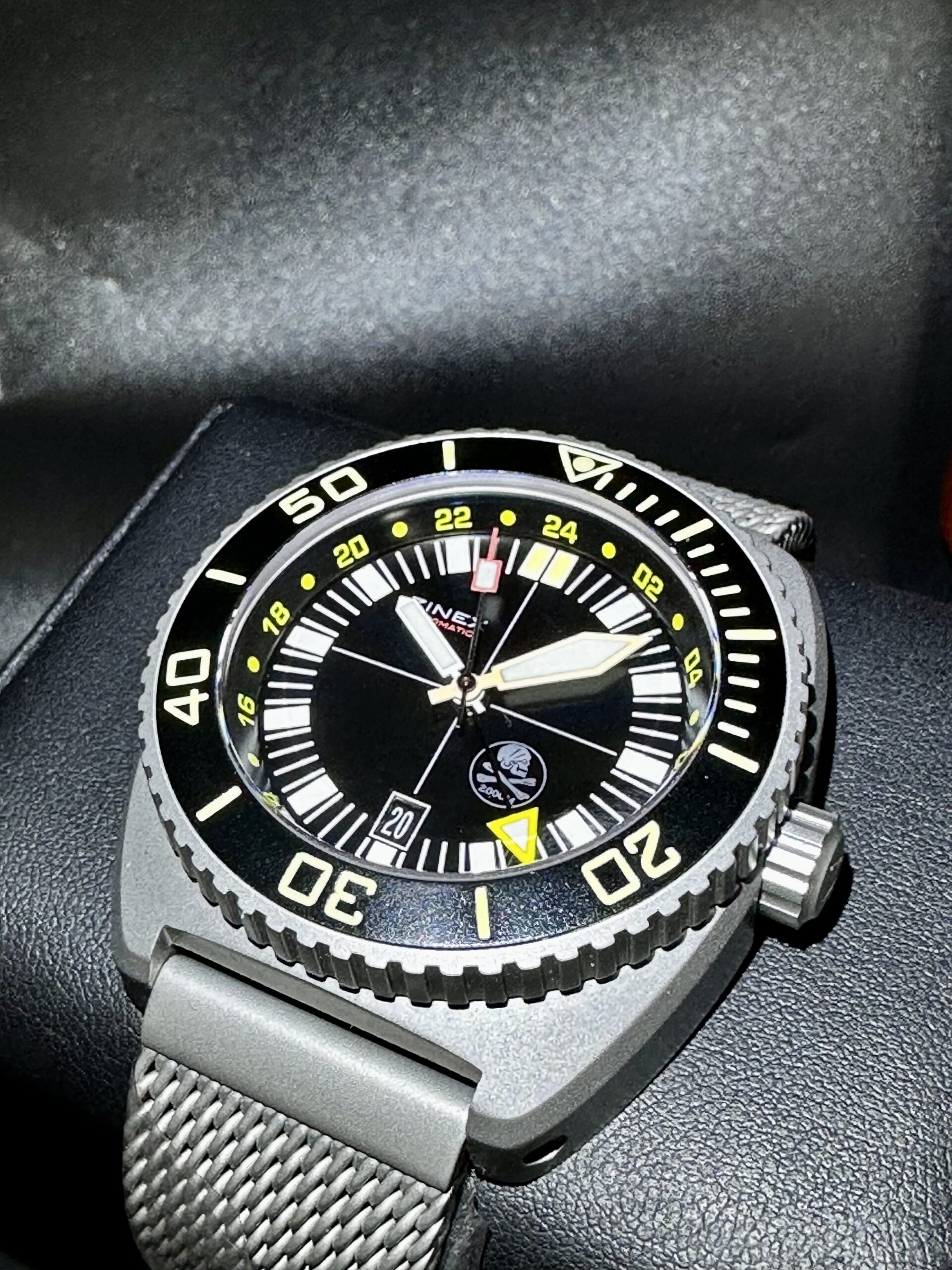 39chさま Door Panel Retainer with Sealer Jeep 6511618AA Fiat 51987227