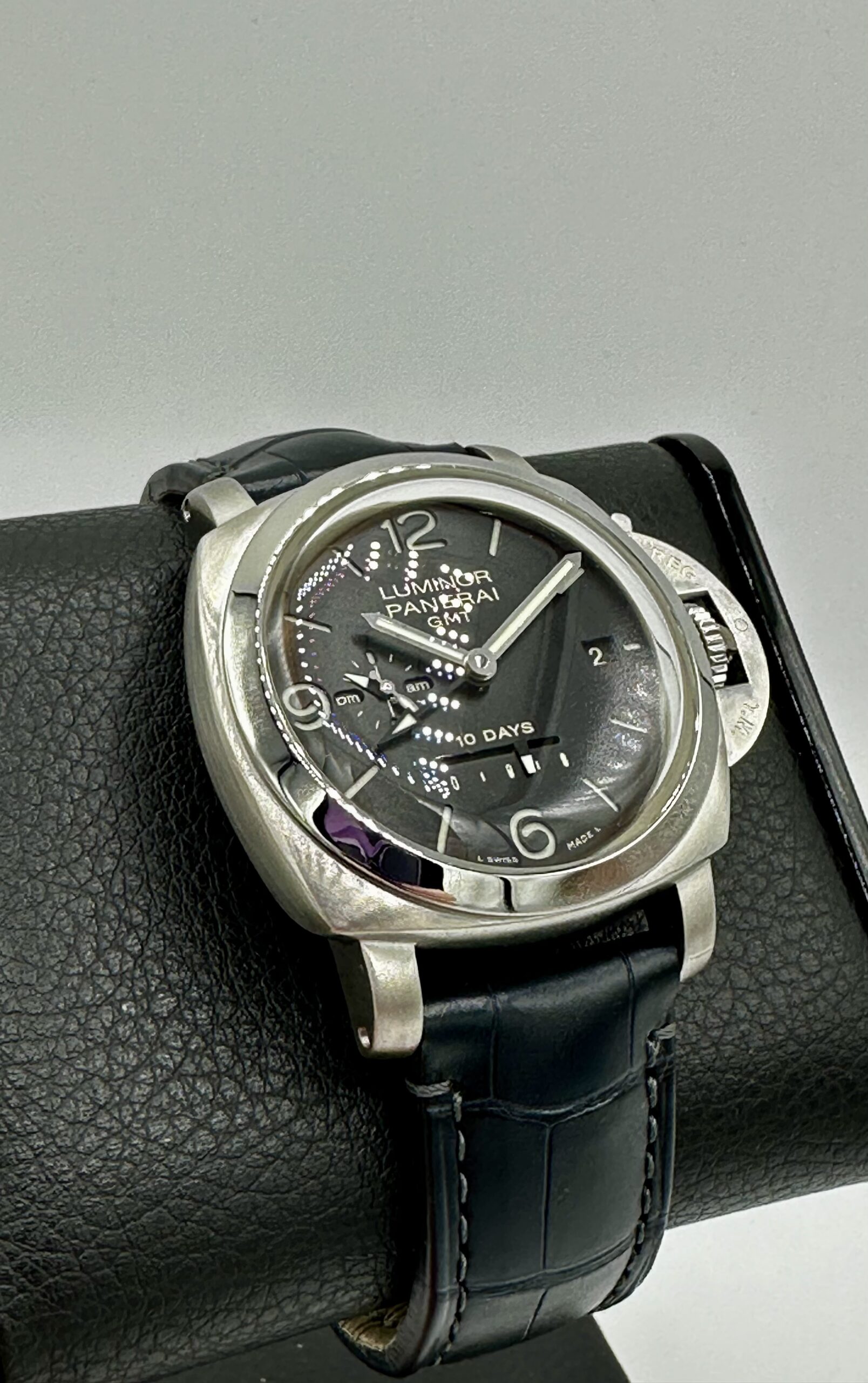 Panerai Luminor 1950 10 Days GMT Automatic Pam 270 44mm