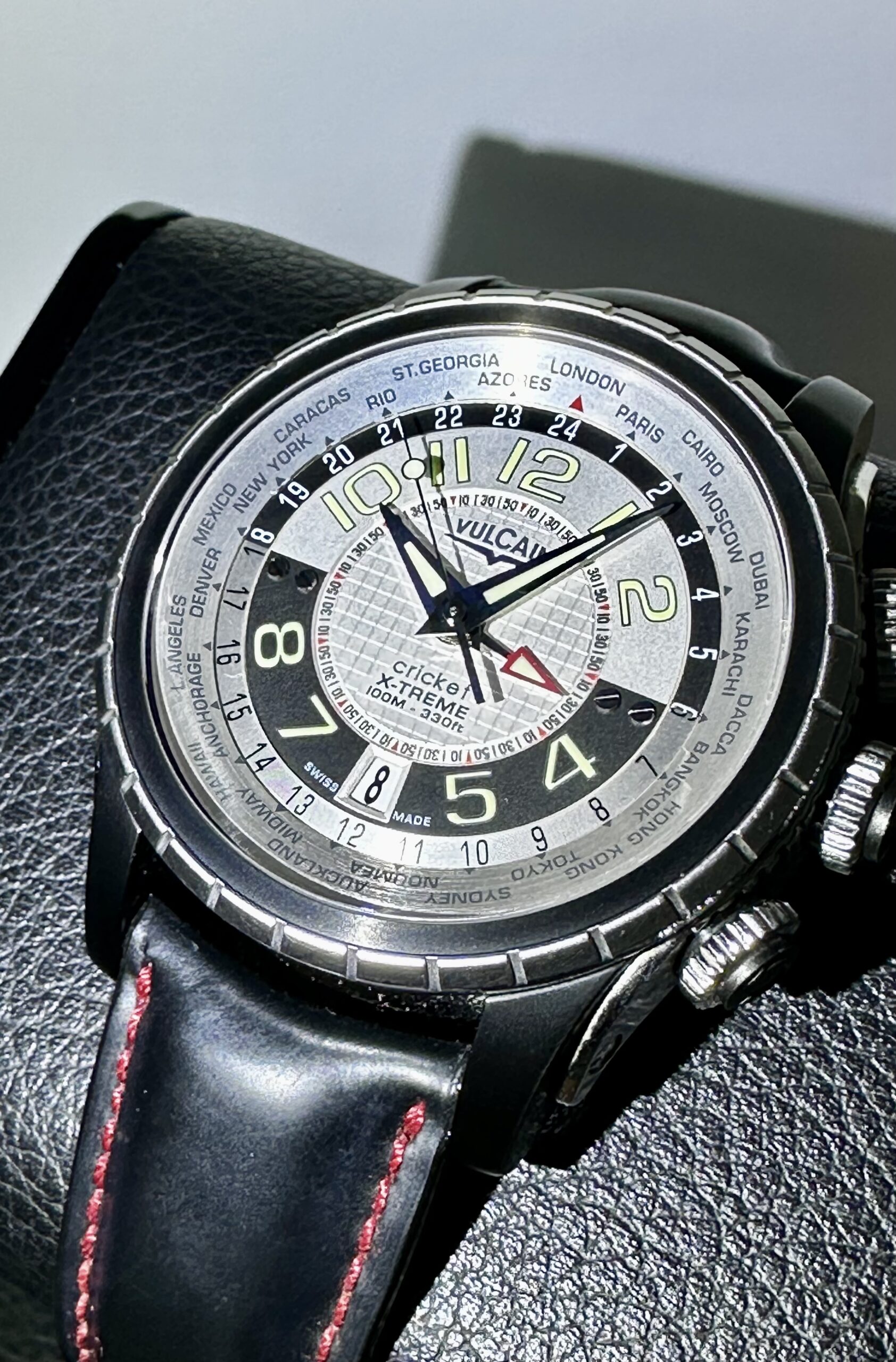 Vulcain Cricket Xtreme GMT 161925.163 Alarm Swiss Mechanical