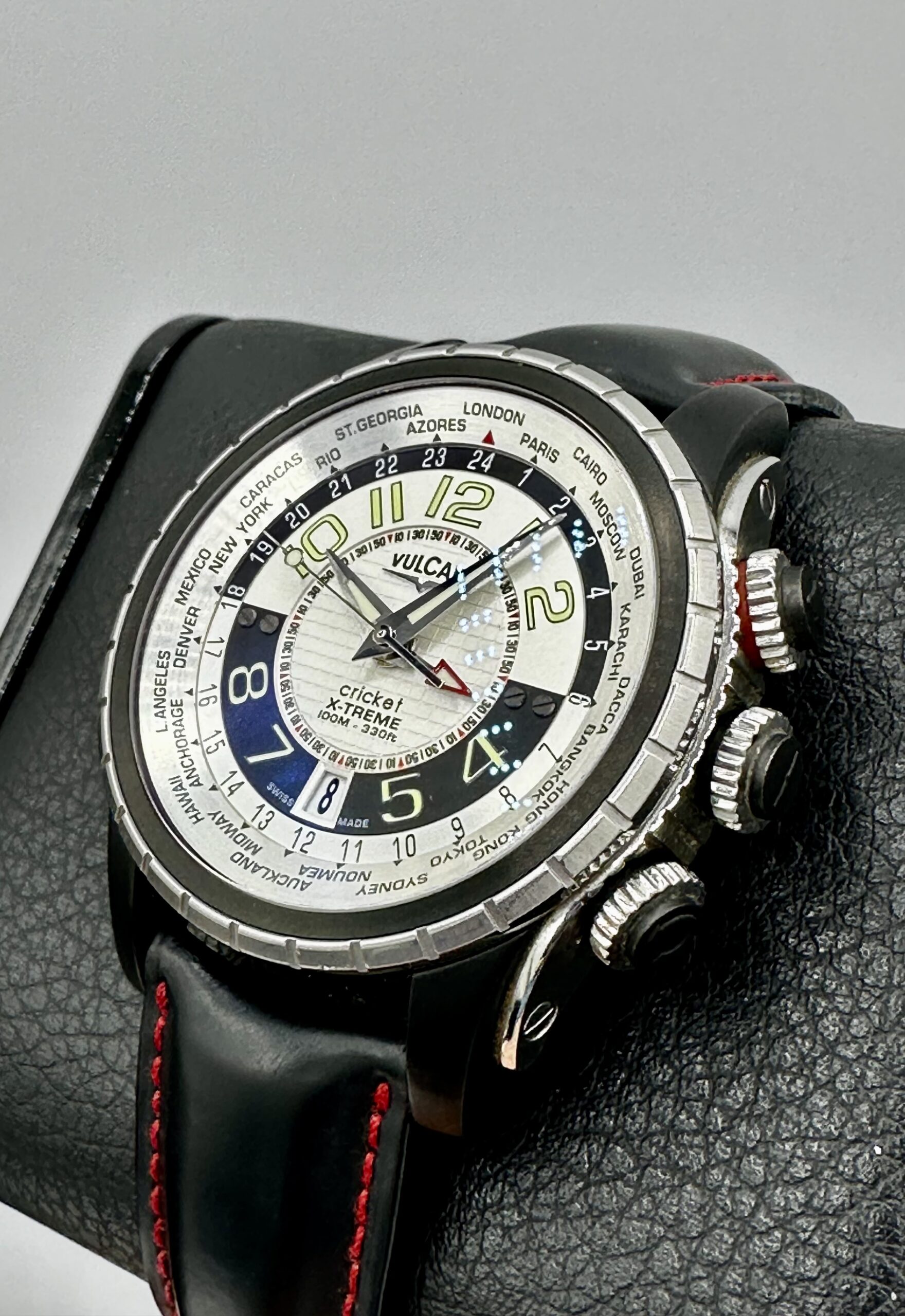 Vulcain Cricket Xtreme GMT 161925.163 Alarm Swiss Mechanical