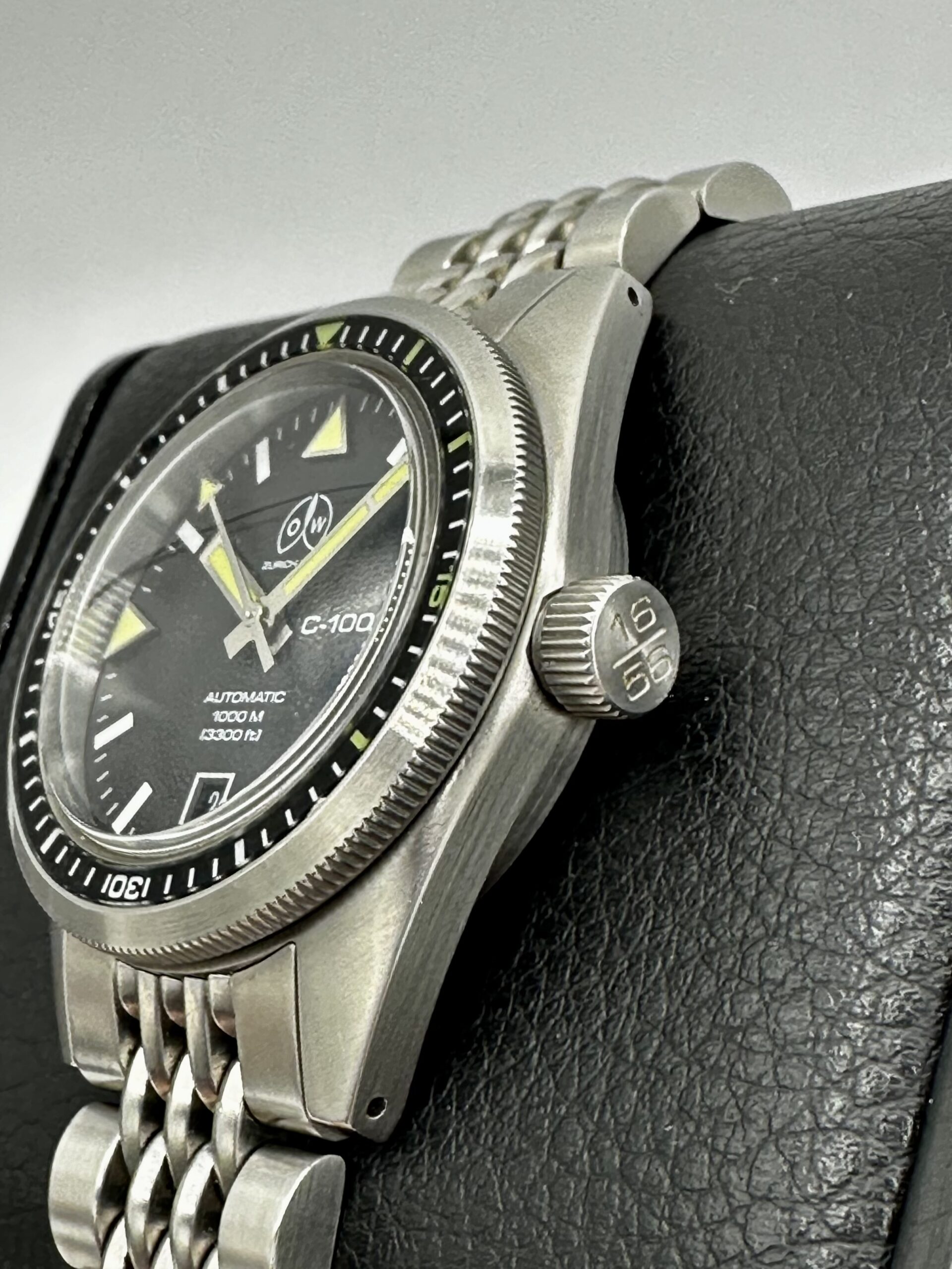 OLLECH & WAJS O & W C-1000 RAF SWISS ETA AUTOMATIC 40MM 1000M