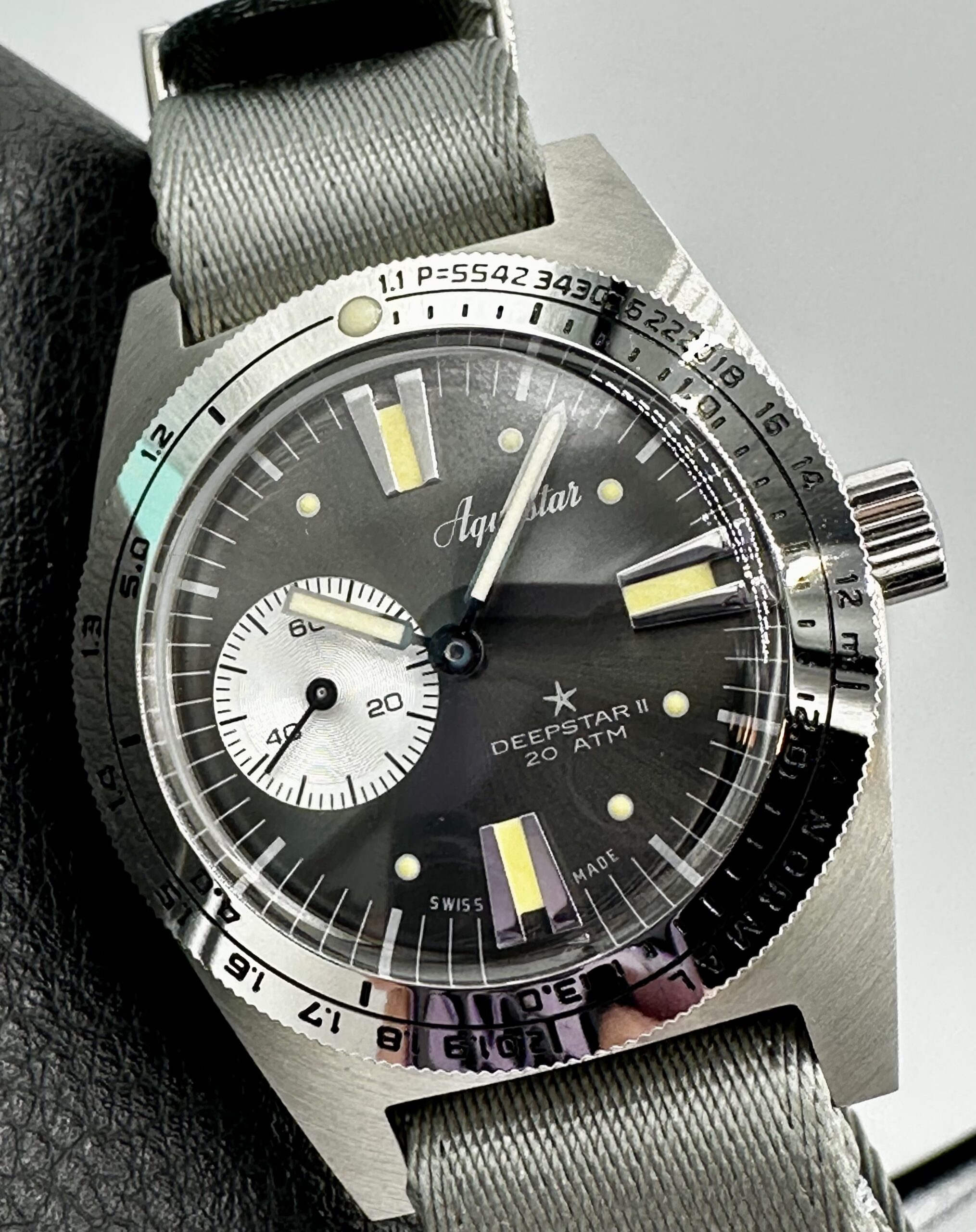 AQUASTAR DEEPSTAR II STEEL GREY DIAL SWISS AUTOMATIC 37MM