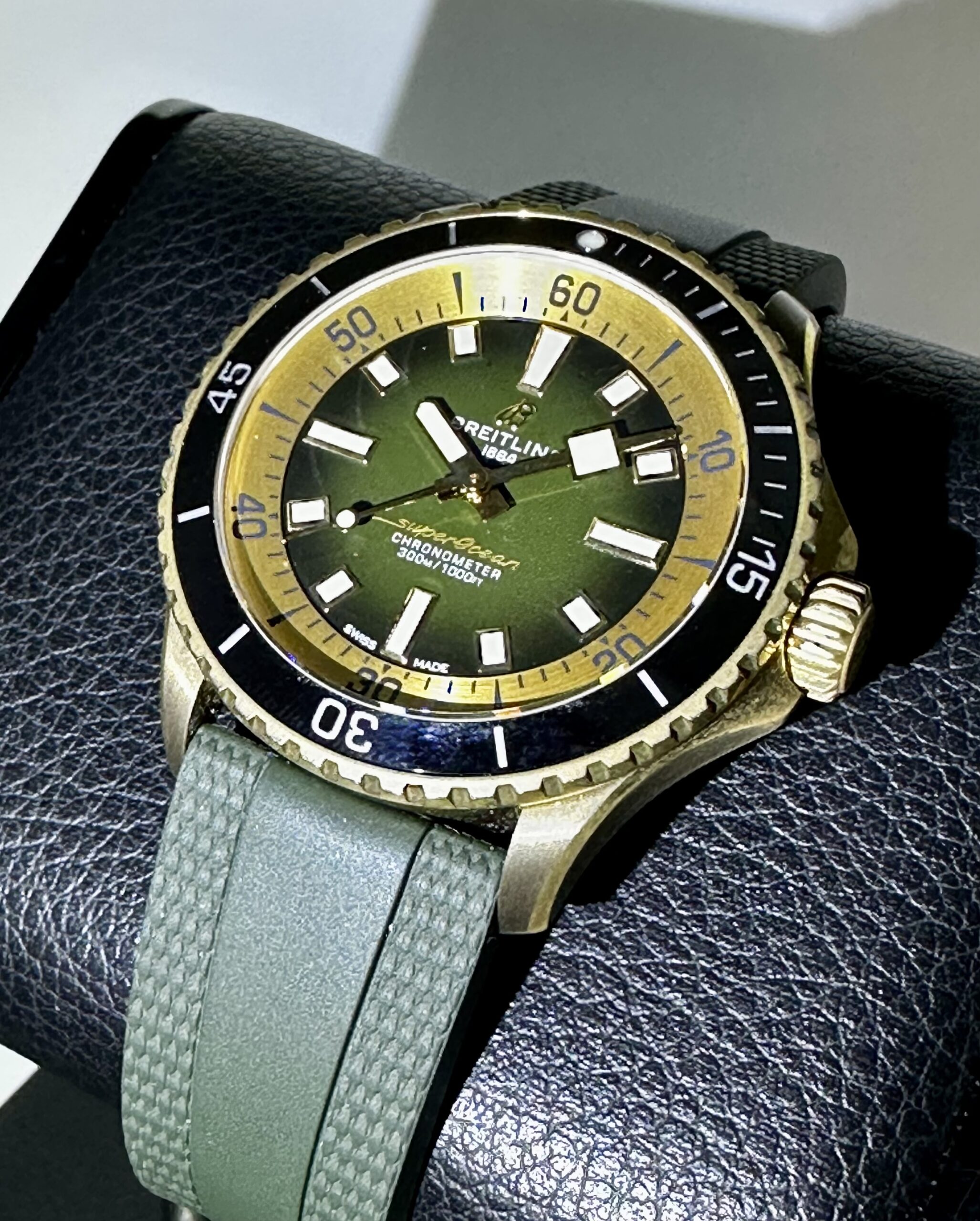 BREITLING Superocean Automatic 42 BRONZE N17375 Green Dial 42mm