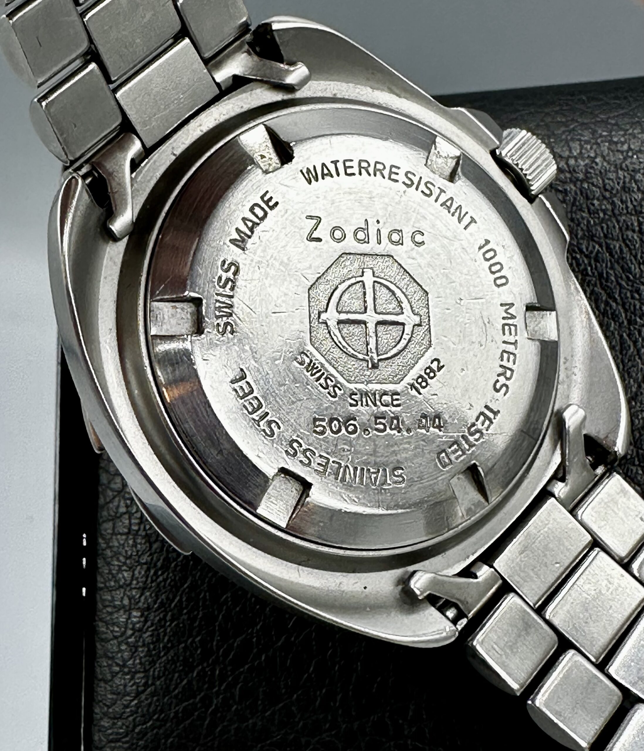 Zodiac Vintage Super Sea Wolf BUZZSAW 1000m Diver Swiss Automatic