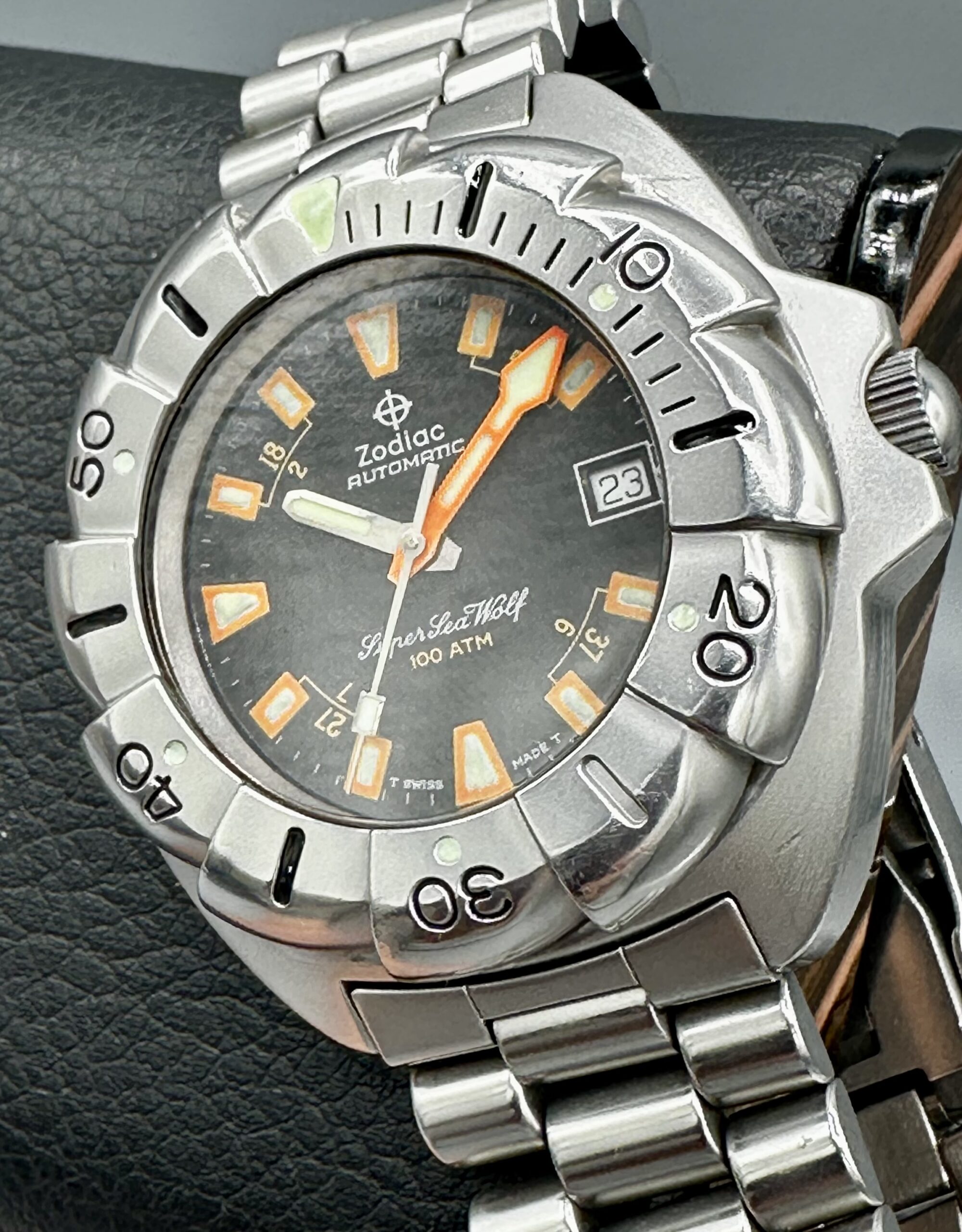 Zodiac Vintage Super Sea Wolf BUZZSAW 1000m Diver Swiss Automatic