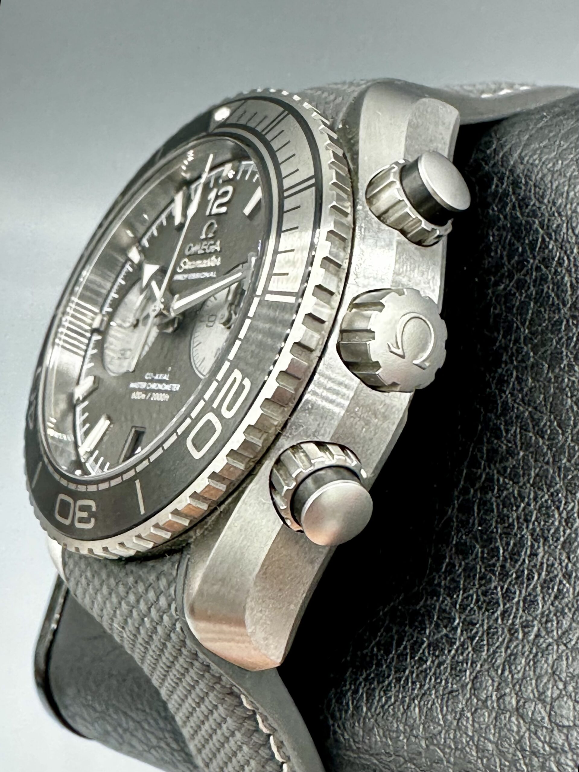 Omega Seamaster Planet Ocean Chronograph 600M Grey 215.32.46.51.01.004 ...