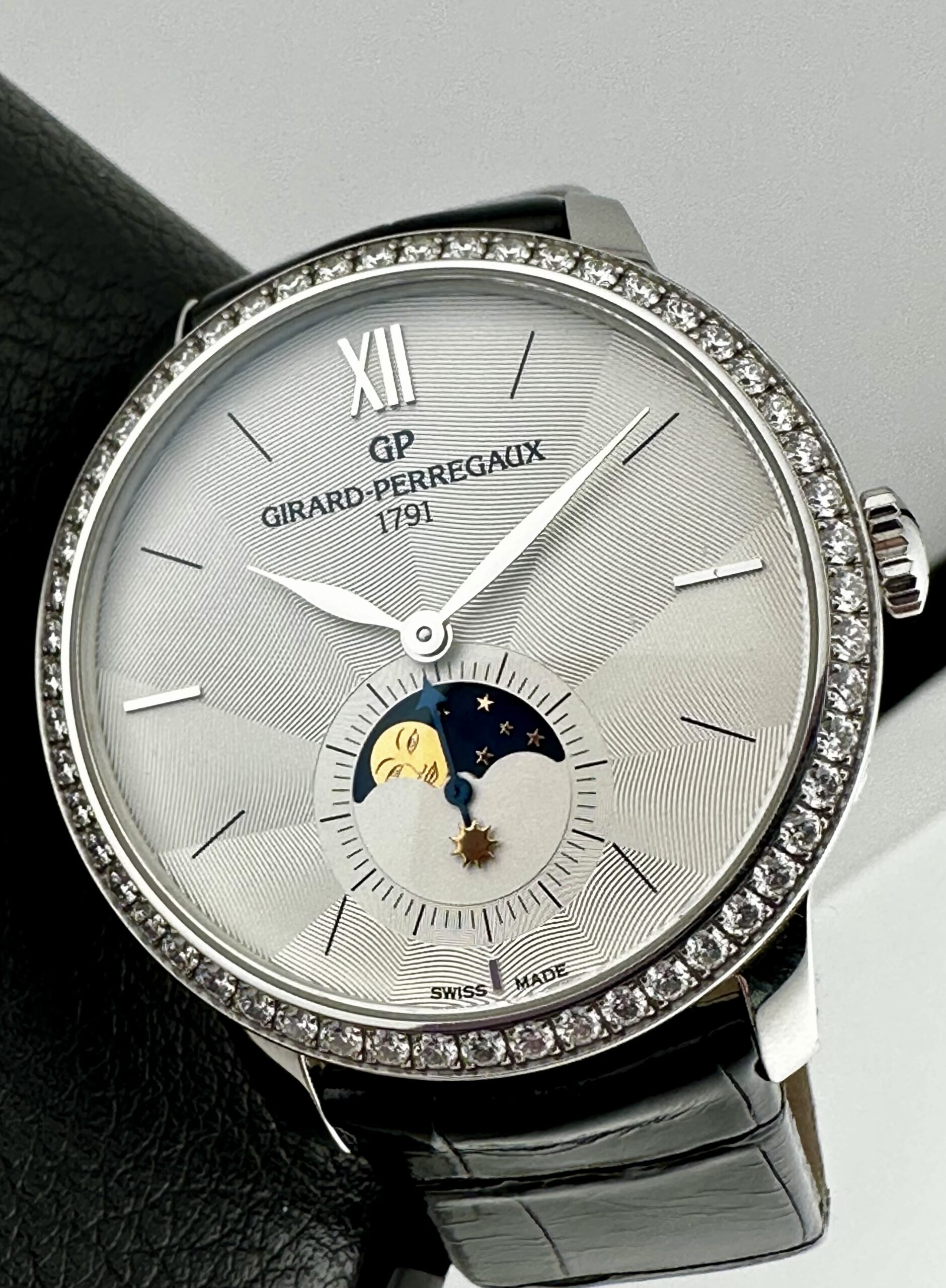 Girard-Perregaux 1966 Automatic Moon Phase 36mm 1.35 CT