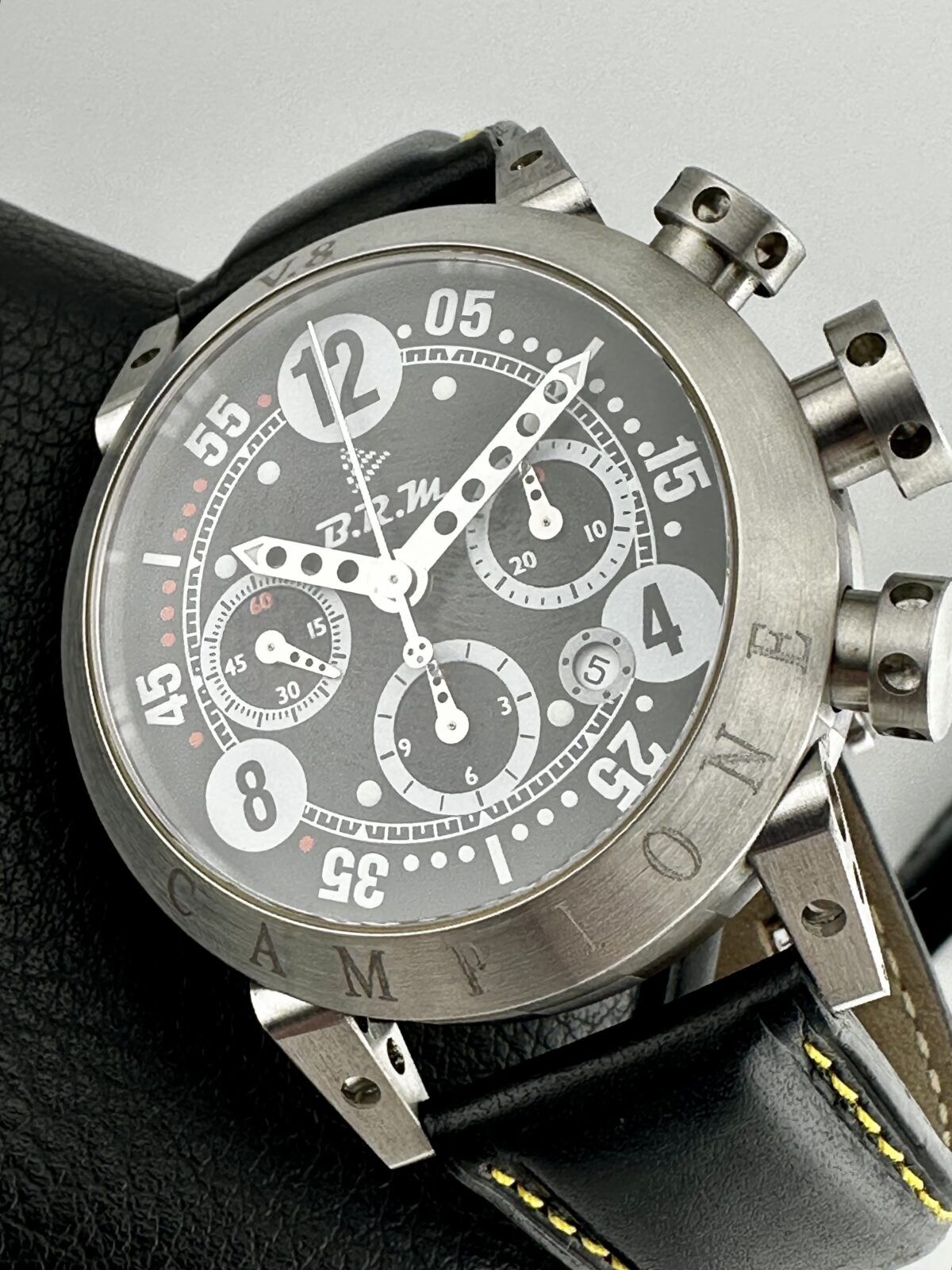 B.R.M BRM V8-44 CAMPIONE Swiss Valjoux 7753 Automatic 44mm Checkered Flag Case