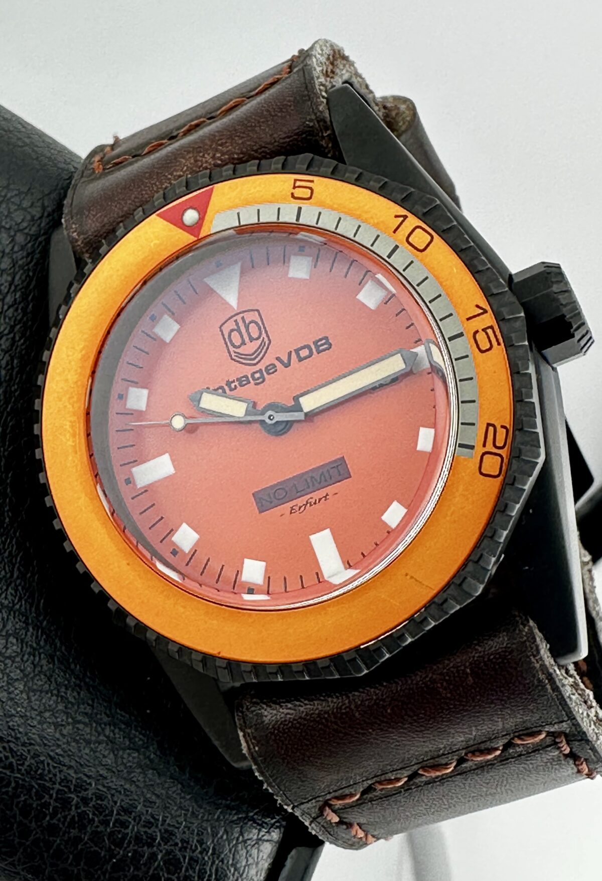 VINTAGE VDB NO LIMIT BLACK PVD ORANGE SWISS ETA 2824 AUTOMATIC 46MM