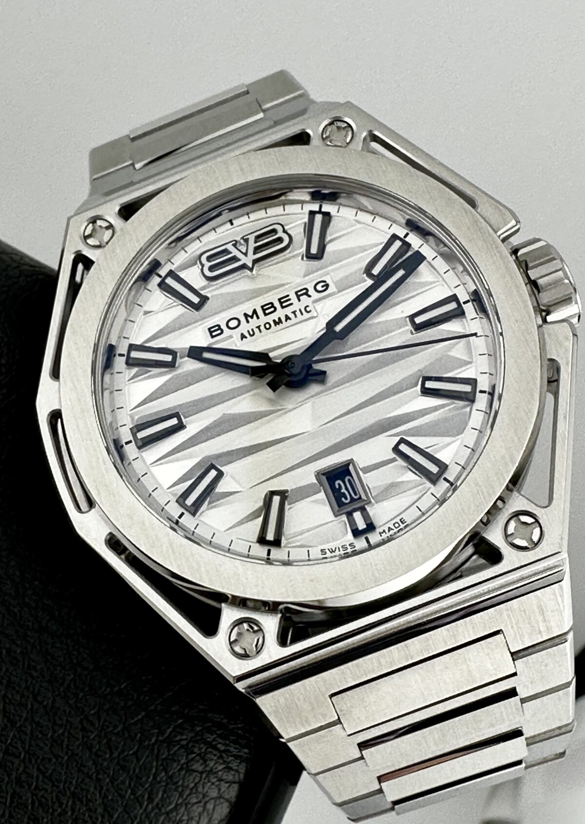 Bomberg EDGE White Swiss Chronofiable Certified SWISS AUTOMATIC Movement 43mm