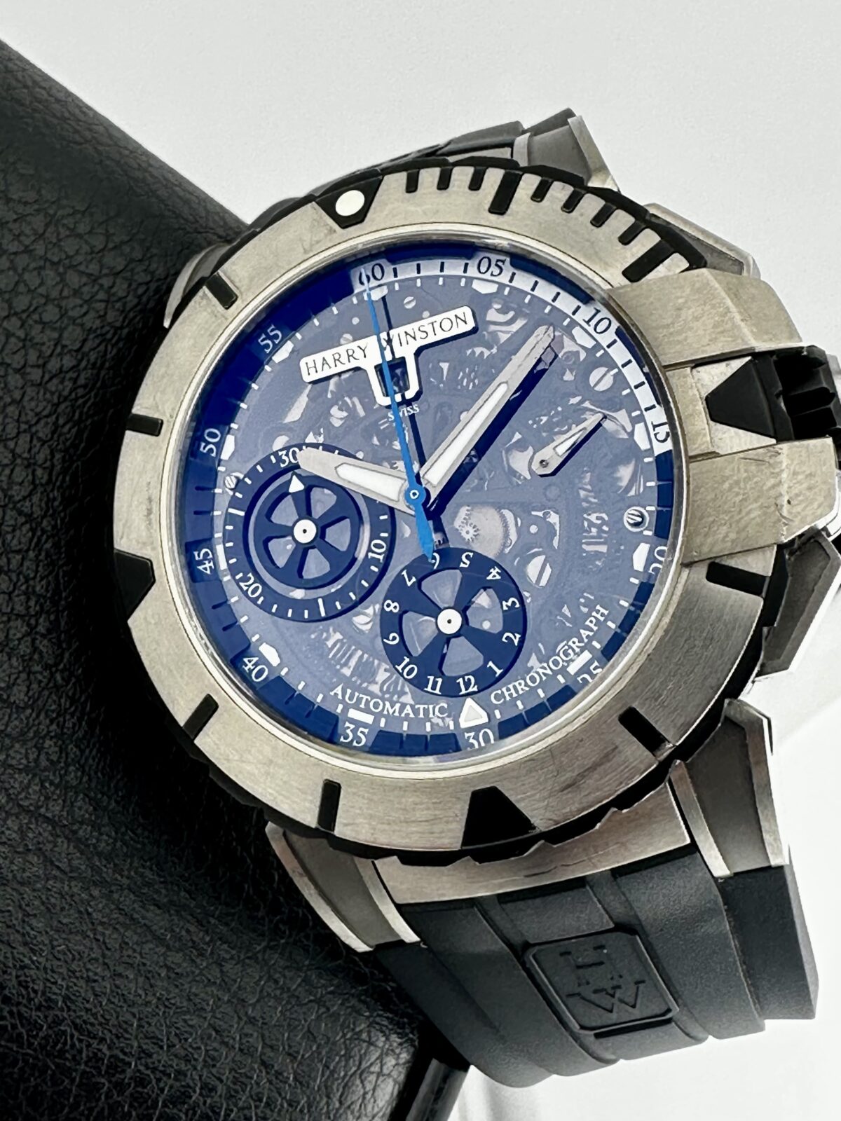 Harry Winston OCEAN SPORT CHRONOGRAPH 44mm ZALIUM Case Power Reserve Indicator