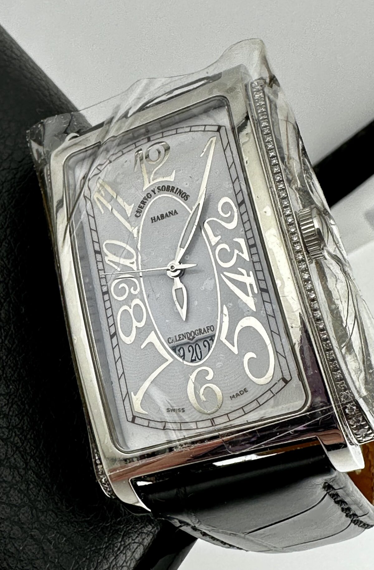 CUERVO y SOBRINOS Calendografo Diamond Swiss Automatic 34mm X 52mm Brand New