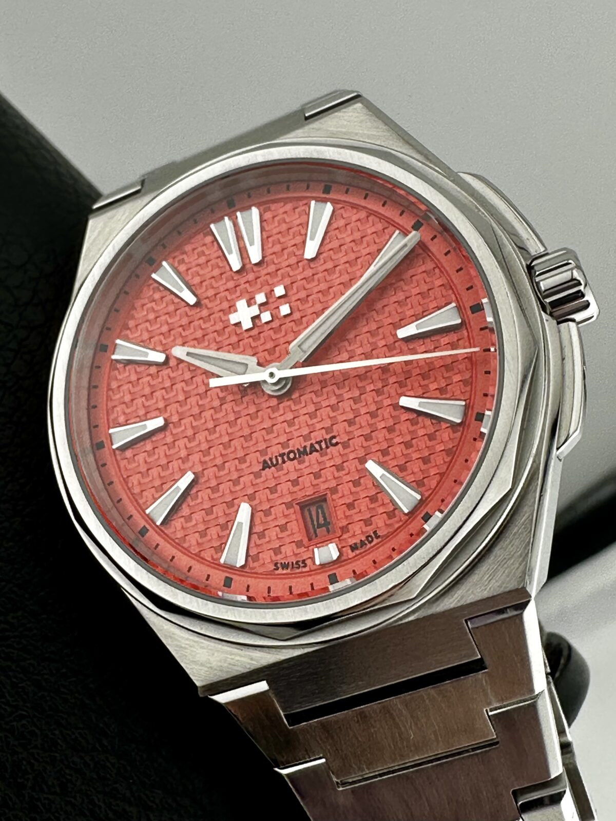 CHRISTOPHER WARD TWELVE ICE CREAM PEACH LIMITED EDITION Dial 38mm Automatic