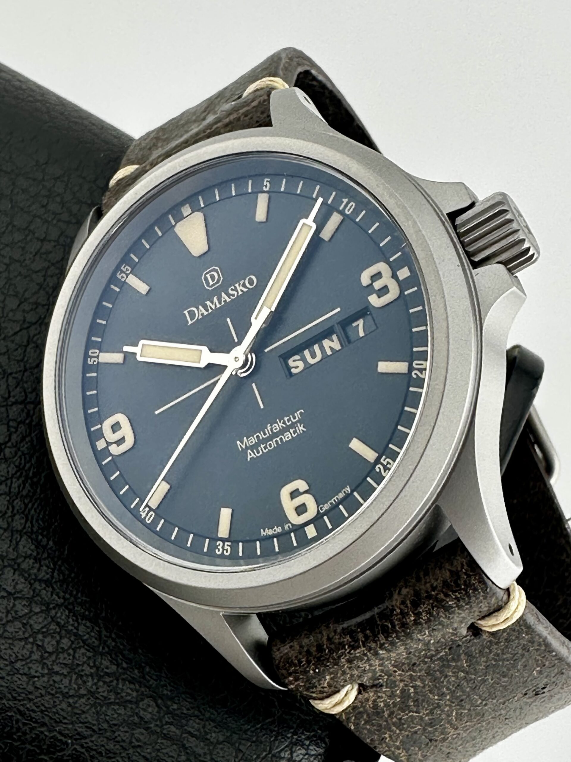 DAMASKO DK36/2 OLD RADIUM 40mm IN HOUSE SWISS AUTOMATIC MOVEMENT 