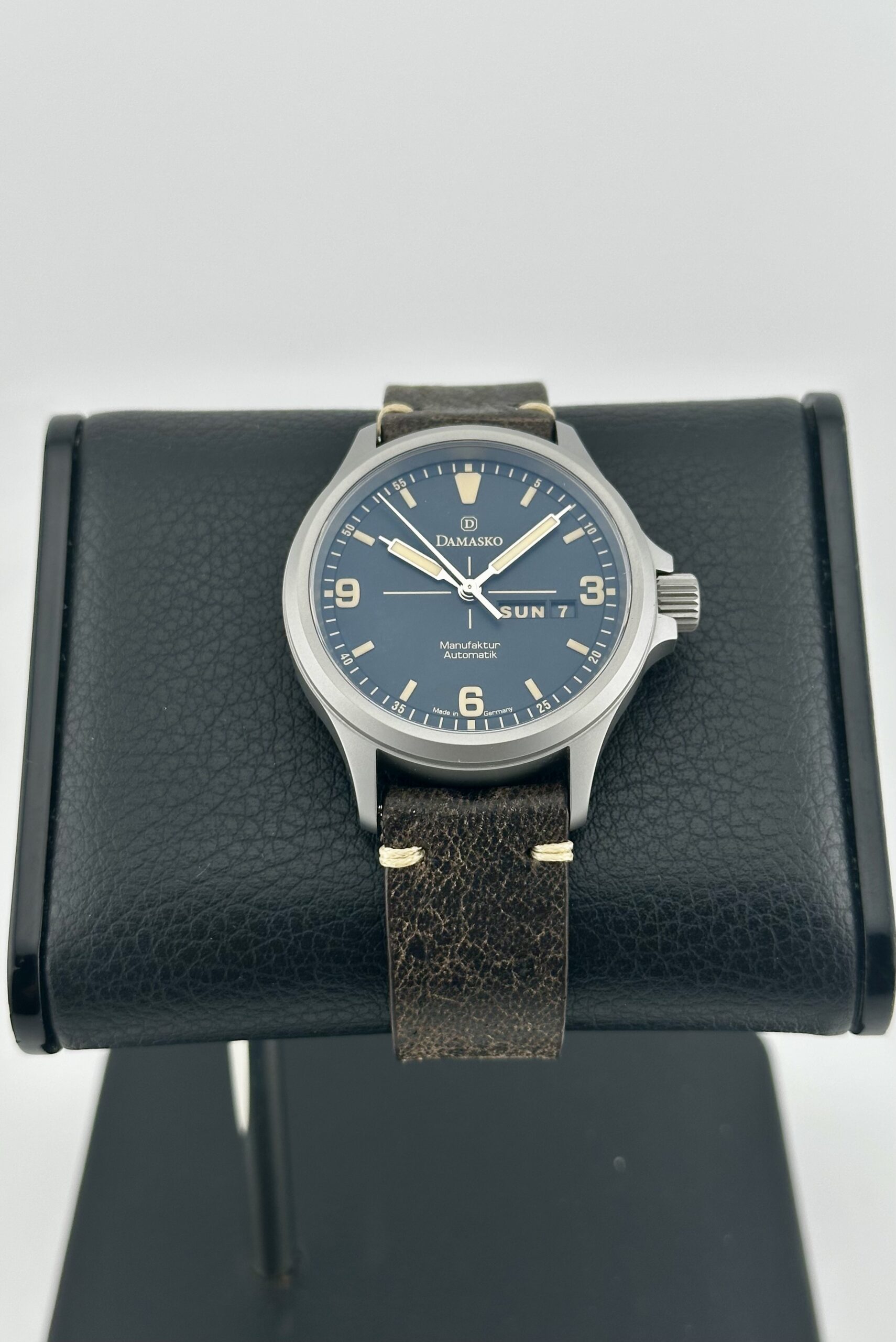 DAMASKO DK36/2 OLD RADIUM 40mm IN HOUSE SWISS AUTOMATIC MOVEMENT 