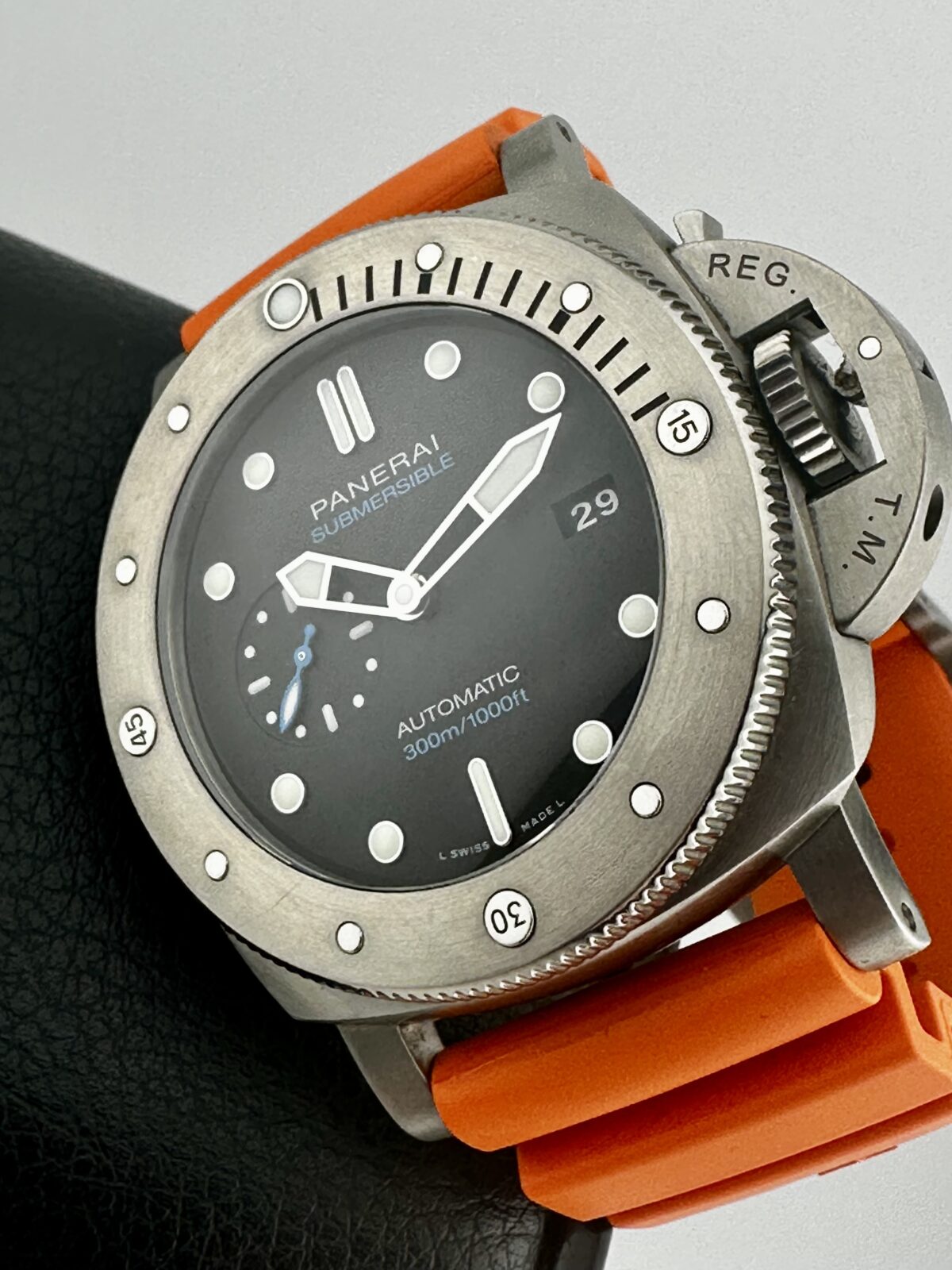 Panerai Luminor Submersible 1950 3 Days Auto 47mm Titanium Pam 1305 Pam01305