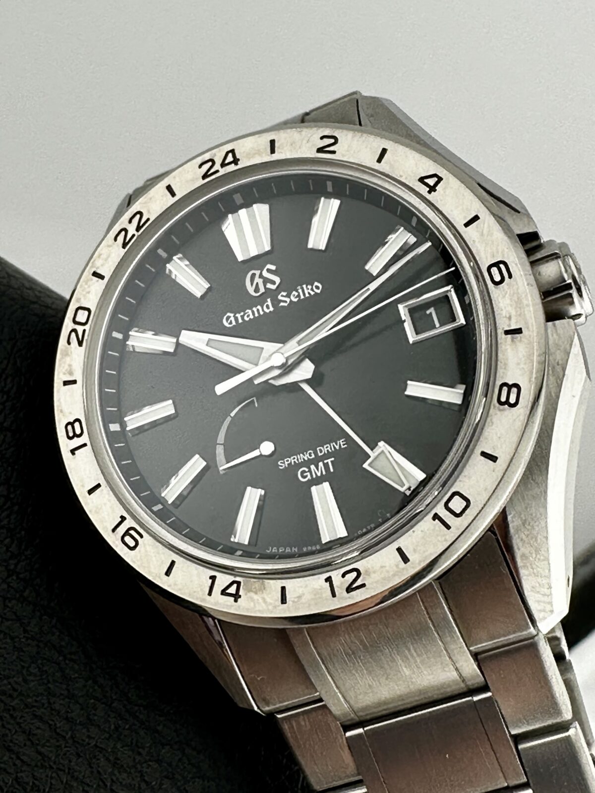 Grand Seiko EVOLUTION 9 SPRING DRIVE GMT SBGE283G TITANIUM 41mm CALIBER 9R66