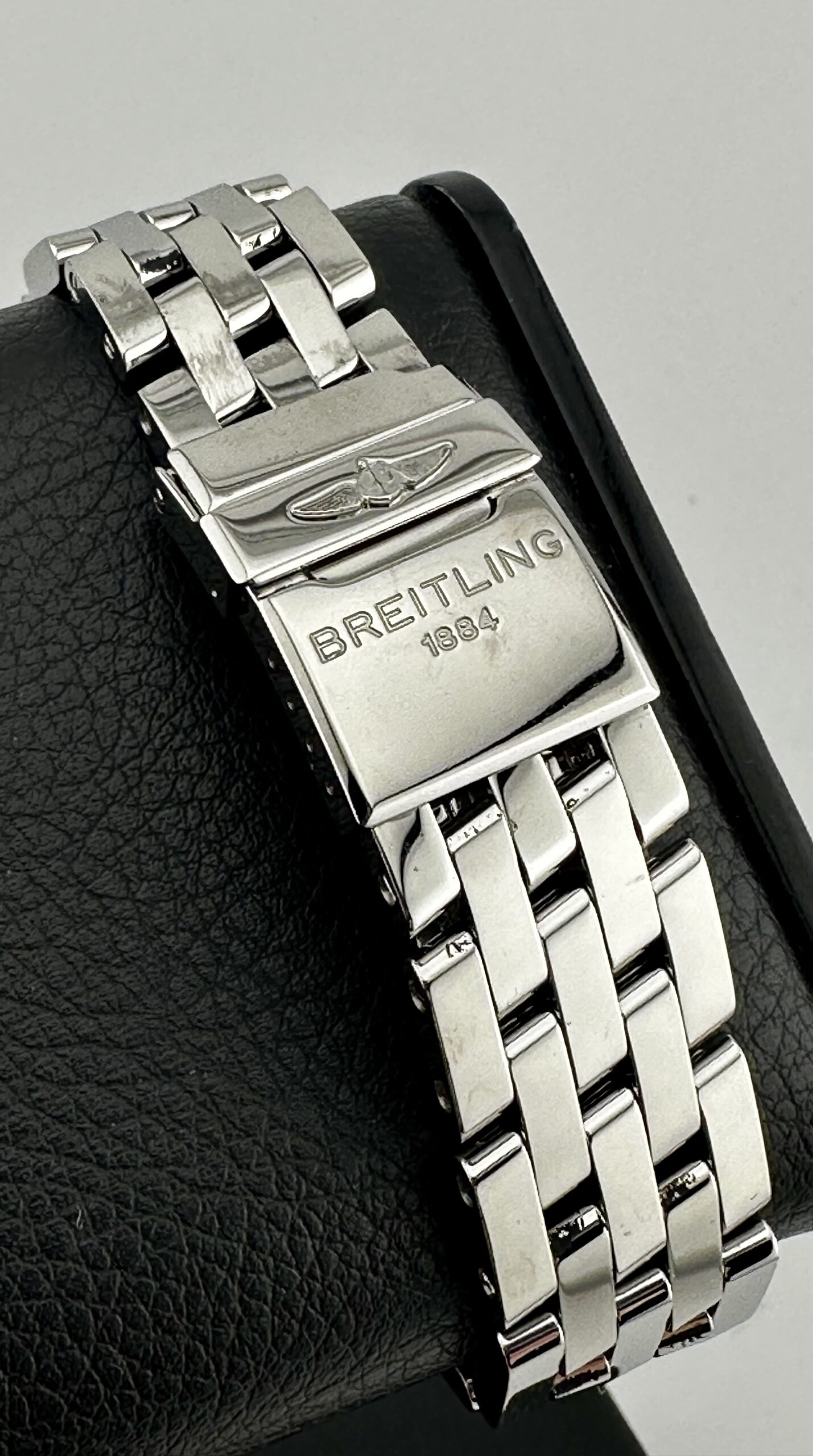 BREITLING COCKPIT BIG DATE B49350 SWISS AUTOMATIC 18k BLACK DIAL
