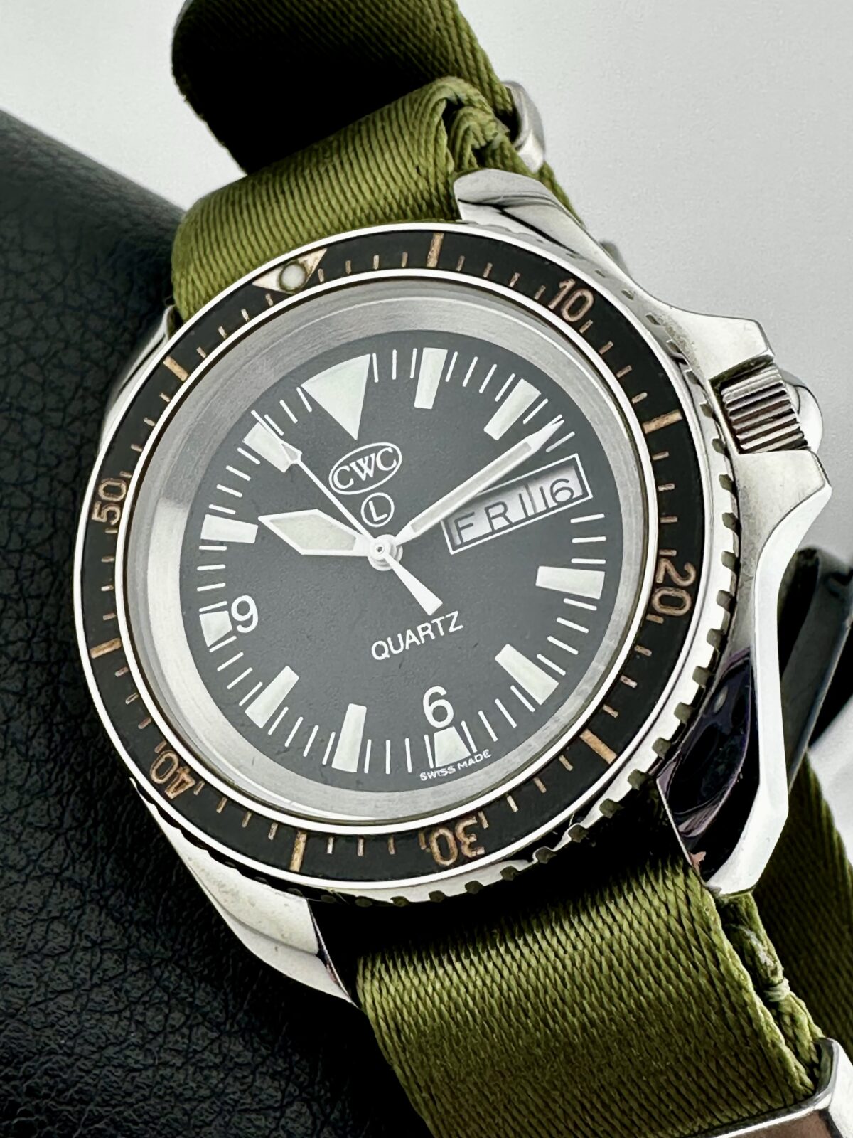 CWC CABOT WATCH COMPANY RN300 MK.2 DAY DATE QUARTZ DIVERS 41MM 300M FULL KIT