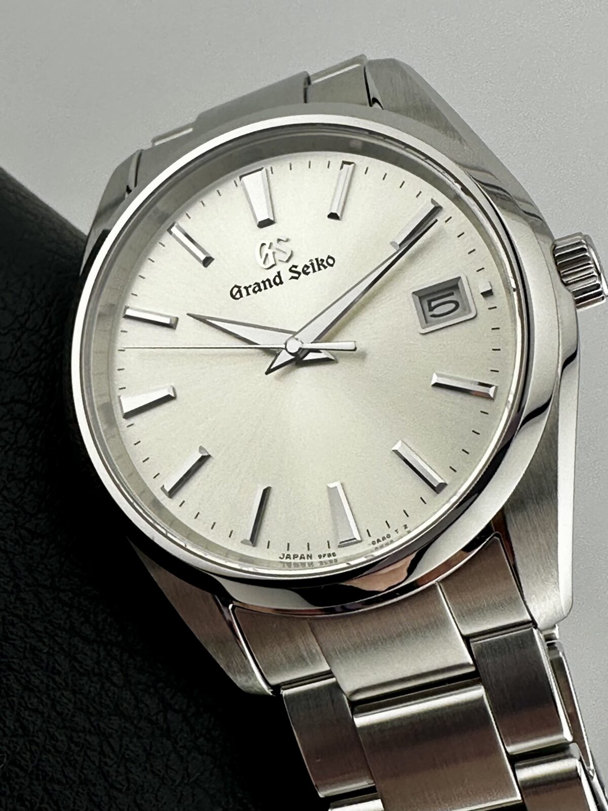 GRAND SEIKO HERITAGE COLLECTION QUARTZ SBGP009 40mm CALIBER 9F85 JUNE 2026