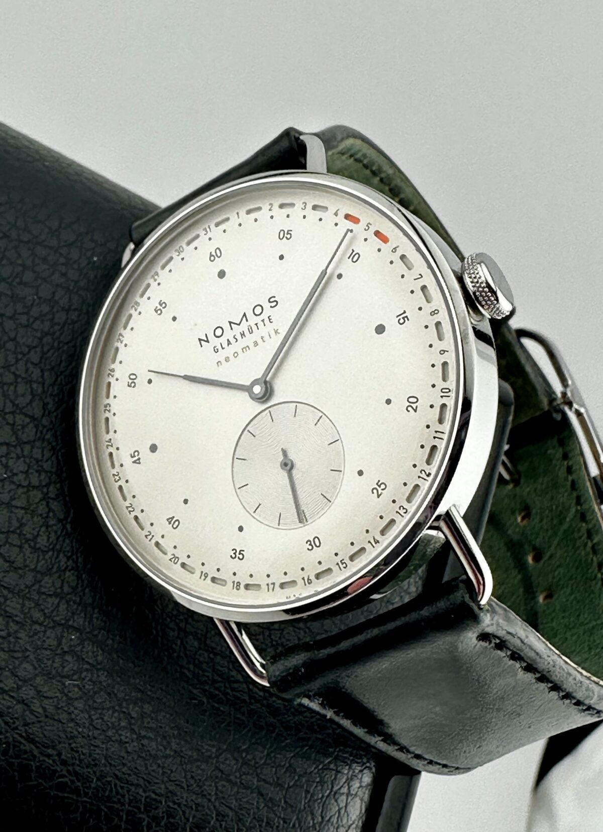 NOMOS GLASHÜTTE METRO NEOMATIK 41 UPDATE Ref 1165 AUTOMATIC CALIBER DUW 6101