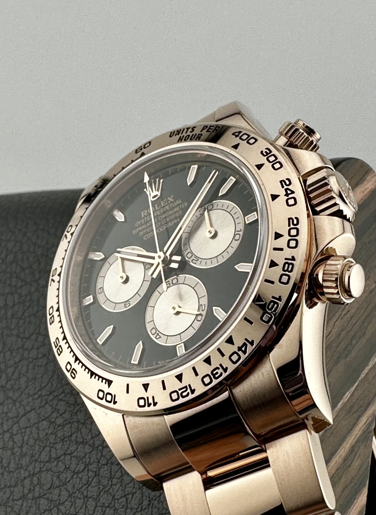 ROLEX DAYTONA COSMOGRAPH 126505 18k ROSE GOLD SUNDUST NOVEMBER 2025 COMPLETE SET